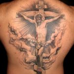 православный крест на спине тату 2