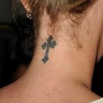 православный крест на шее тату 1