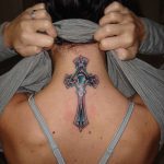 православный крест на шее тату 5