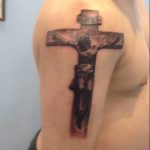 тату православный крест на плече 6