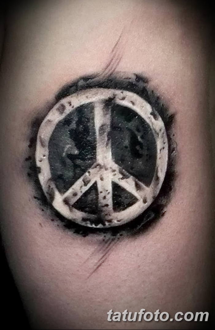 Make Love not War хиппи на груди