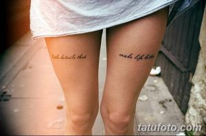 Фото минималистичных татуировок с надписями 'little details that' и 'make life better' на женских бедрах. Изящный шрифт и лаконичный дизайн.