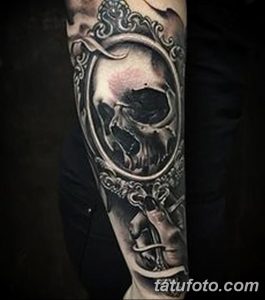 Фото рисунка тату череп в зеркале 25.11.2018 №016 - tattoo skull in mirror - tatufoto.com