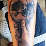 Фото рисунка тату череп в зеркале 25.11.2018 №024 - tattoo skull in mirror - tatufoto.com
