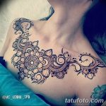 фото рисунка Мехенди на женской груди 30.11.2018 №008 - Mehendi breast - tatufoto.com