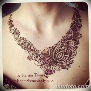 фото рисунка Мехенди на женской груди 30.11.2018 №009 - Mehendi breast - tatufoto.com