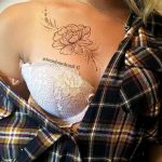 фото рисунка Мехенди на женской груди 30.11.2018 №019 - Mehendi breast - tatufoto.com