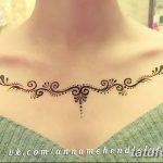 фото рисунка Мехенди на женской груди 30.11.2018 №031 - Mehendi breast - tatufoto.com