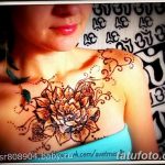 фото рисунка Мехенди на женской груди 30.11.2018 №042 - Mehendi breast - tatufoto.com