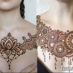 фото рисунка Мехенди на женской груди 30.11.2018 №079 - Mehendi breast - tatufoto.com