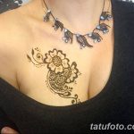 фото рисунка Мехенди на женской груди 30.11.2018 №088 - Mehendi breast - tatufoto.com