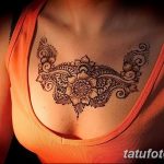 фото рисунка Мехенди на женской груди 30.11.2018 №096 - Mehendi breast - tatufoto.com