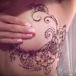 фото рисунка Мехенди на женской груди 30.11.2018 №099 - Mehendi breast - tatufoto.com