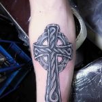 фото рисунка Тату кельтский крест 30.11.2018 №189 - tattoo Celtic cross - tatufoto.com