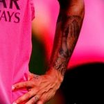 фото рисунка тату футболиста Неймара 16.11.2018 №038 - tattoo Neymar - tatufoto.com