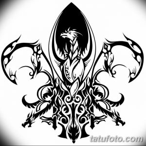 Фото тату: черно-белая татуировка, сочетающая в себе изображение Fleur-de-lis и силуэта дракона. Символизирует силу, мудрость и защиту.