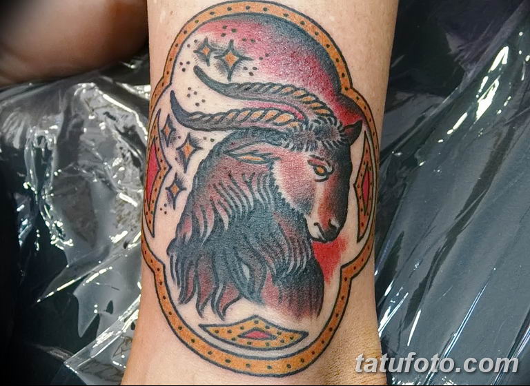Фото пример татуировки со знаком зодиака 2018 11