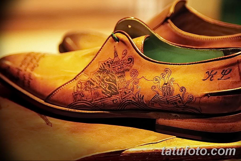 фото Татуировки на обуви 06.12.2018 №001 - photo Tattoos on shoes - tatufoto.com