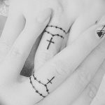 фото тату на пальцах 16.12.2018 №013 - photo tattoo on fingers - tatufoto.com