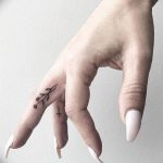 фото тату на пальцах 16.12.2018 №075 - photo tattoo on fingers - tatufoto.com