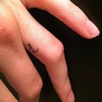 фото тату на пальцах 16.12.2018 №088 - photo tattoo on fingers - tatufoto.com