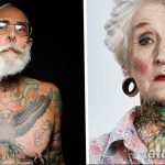 Фото тату: коллаж из двух фотографий пожилых людей с татуировками на груди и шее. Татуировки выполнены в ярких цветах и изображают различные мотивы.