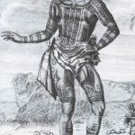 Рисунок, изображающий воина с традиционными татуировками коренных народов. Черно-белый рисунок, историческая иллюстрация, этнический стиль.