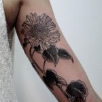 Фото пример рисунка женской тату 28.01.2019 №187 - photo of female tattoo - tatufoto.com