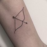 фото тату лук и стрелы 21.01.2019 №068 - photo tattoo bow and arrow - tatufoto.com