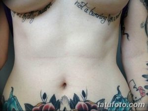 фото тату под женской грудью 26.01.2019 №007 - tattoo under the breasts - tatufoto.com
