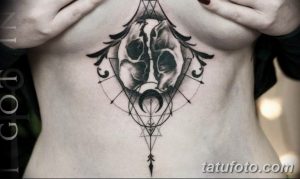 фото тату под женской грудью 26.01.2019 №008 - tattoo under the breasts - tatufoto.com