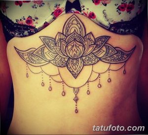 фото тату под женской грудью 26.01.2019 №019 - tattoo under the breasts - tatufoto.com