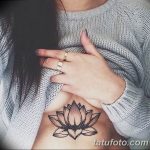 фото тату под женской грудью 26.01.2019 №040 - tattoo under the breasts - tatufoto.com
