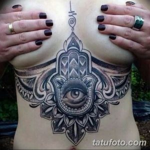 фото тату под женской грудью 26.01.2019 №054 - tattoo under the breasts - tatufoto.com