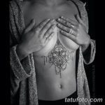 фото тату под женской грудью 26.01.2019 №068 - tattoo under the breasts - tatufoto.com