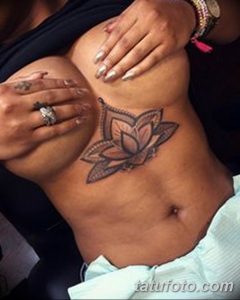 фото тату под женской грудью 26.01.2019 №082 - tattoo under the breasts - tatufoto.com