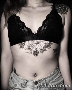 фото тату под женской грудью 26.01.2019 №084 - tattoo under the breasts - tatufoto.com