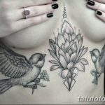фото тату под женской грудью 26.01.2019 №117 - tattoo under the breasts - tatufoto.com