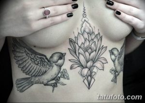 фото тату под женской грудью 26.01.2019 №117 - tattoo under the breasts - tatufoto.com