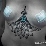 фото тату под женской грудью 26.01.2019 №132 - tattoo under the breasts - tatufoto.com