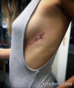 фото тату под женской грудью 26.01.2019 №139 - tattoo under the breasts - tatufoto.com