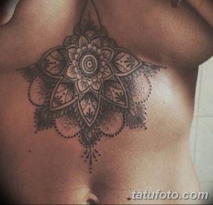 фото тату под женской грудью 26.01.2019 №193 - tattoo under the breasts - tatufoto.com