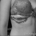 фото тату под женской грудью 26.01.2019 №194 - tattoo under the breasts - tatufoto.com