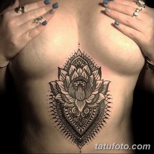 фото тату под женской грудью 26.01.2019 №210 - tattoo under the breasts - tatufoto.com