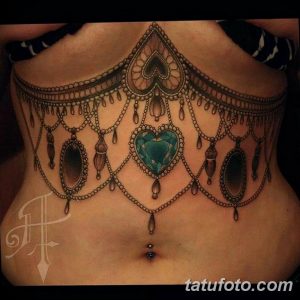 фото тату под женской грудью 26.01.2019 №214 - tattoo under the breasts - tatufoto.com
