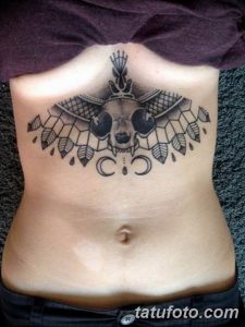 фото тату под женской грудью 26.01.2019 №216 - tattoo under the breasts - tatufoto.com