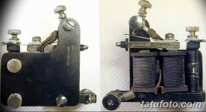Фото двух старинных тату-аппаратов, представленных с разных ракурсов. Металлические корпуса, катушки, контакты, винтажный стиль, история татуировки.