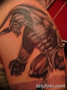 фото тату минотавр 01.02.2019 №046 - example drawing tattoo with a minotaur - tatufoto.com