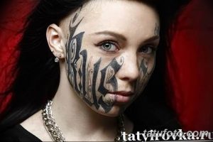 фото тату над бровью 25.02.2019 №079 - photo tattoo over eyebrow - tatufoto.com