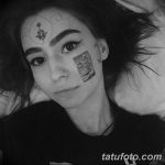 фото тату над бровью 25.02.2019 №086 - photo tattoo over eyebrow - tatufoto.com